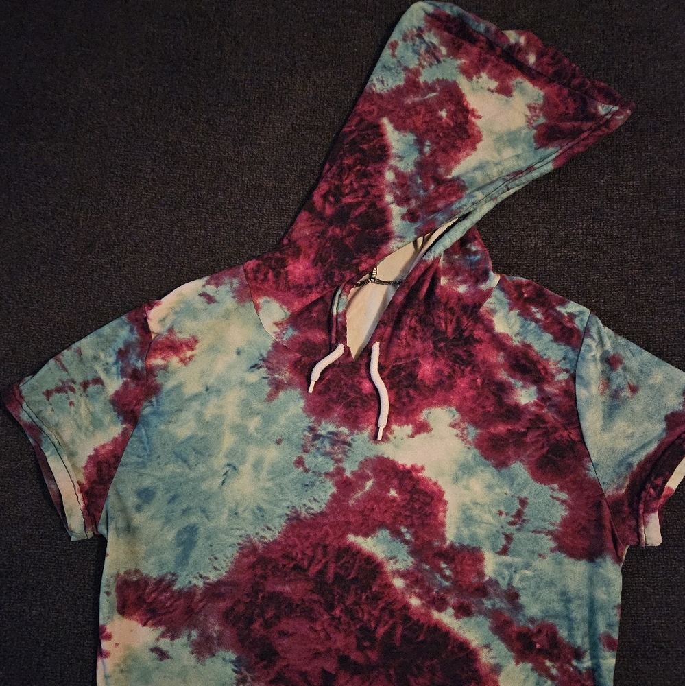 Dyed crop hoodie